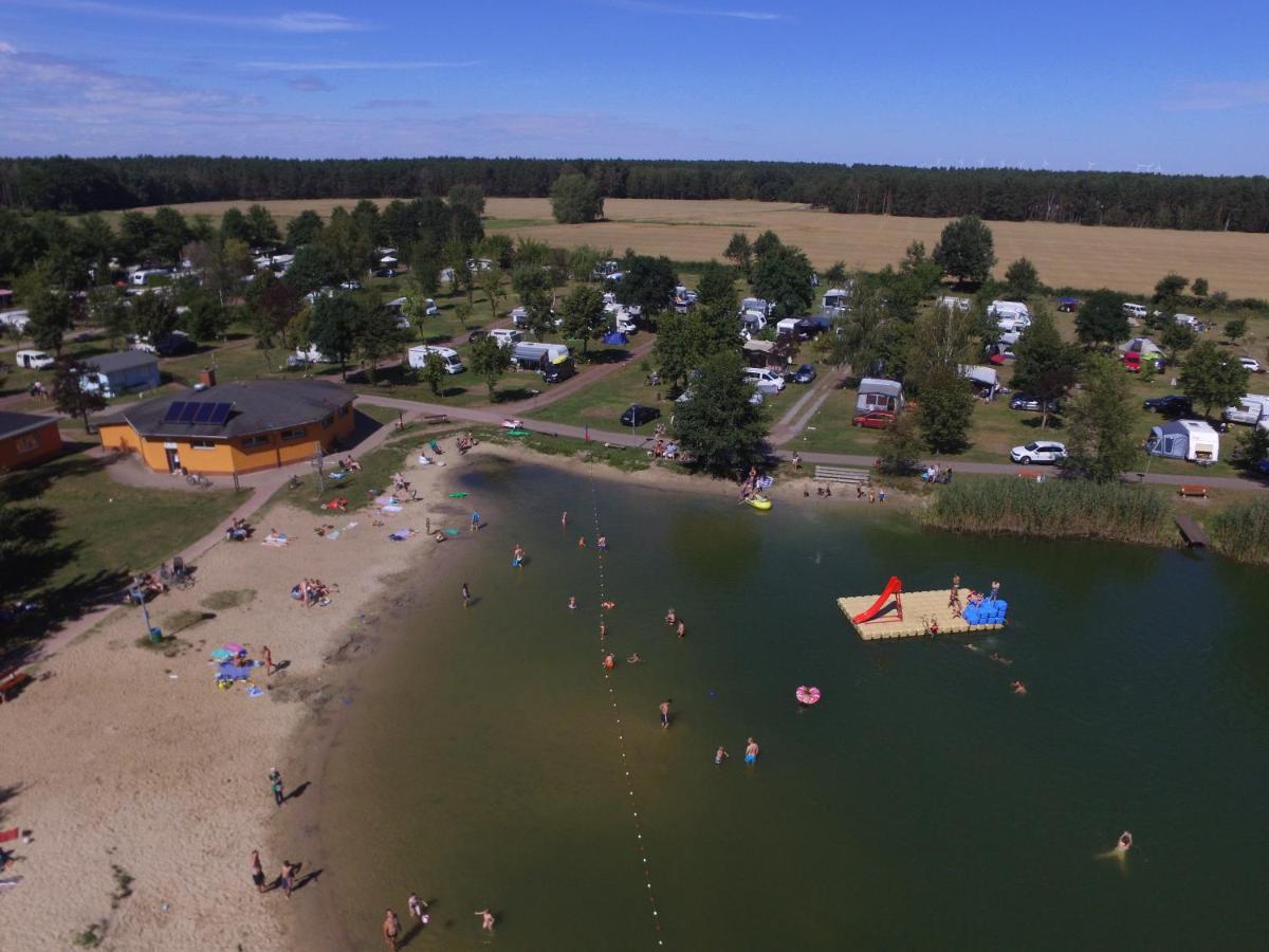 Ferien-& Erlebnispark Ploetzky Hotel Schönebeck Екстериор снимка